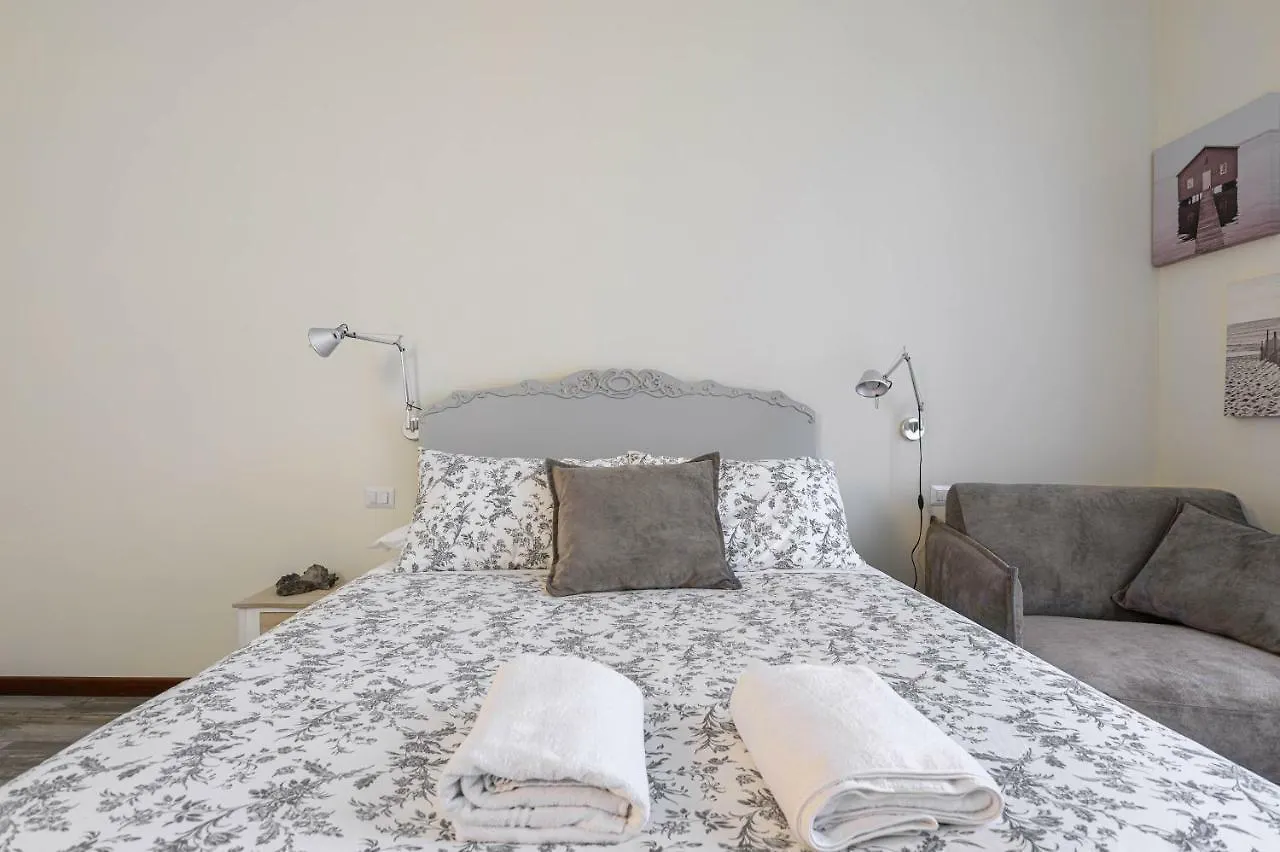 Rome Aparts Apartment 0*,