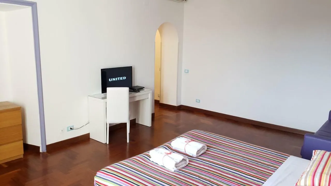 Rome Aparts Apartament